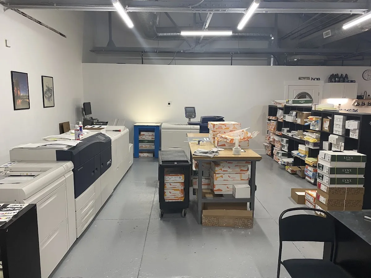 KN8 Print & Design studio plate